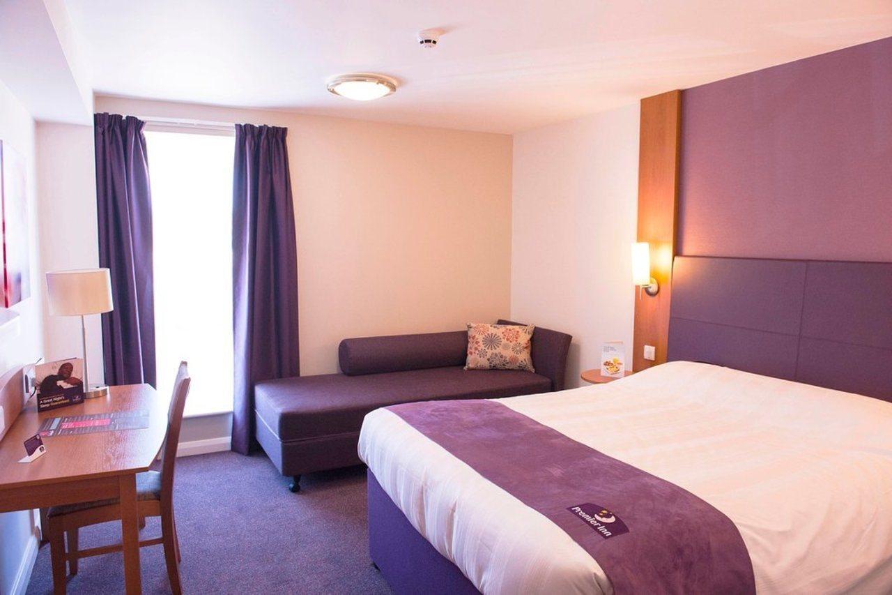 Premier Inn Manchester Airport Runger Lane North Hale  Luaran gambar