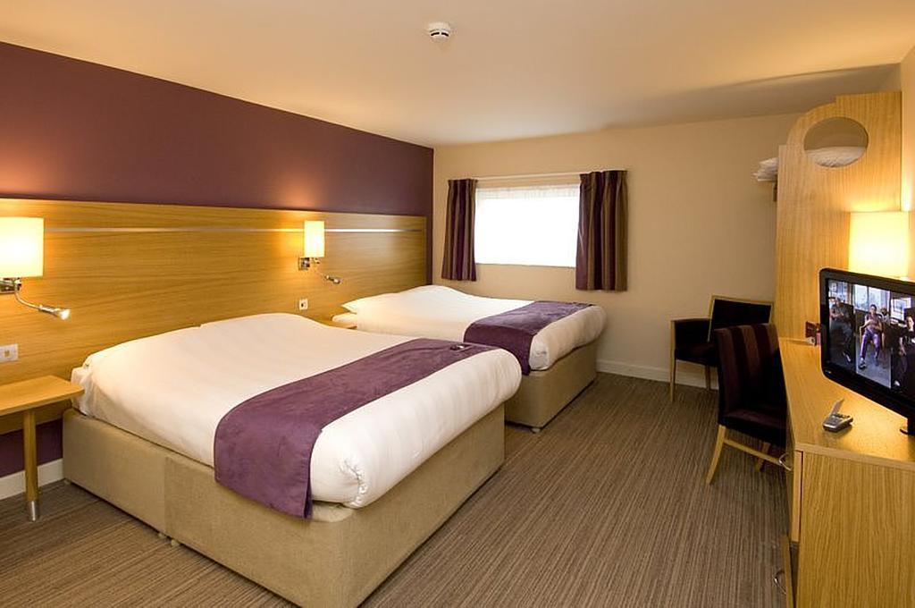 Premier Inn Manchester Airport Runger Lane North Hale  Luaran gambar